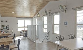 BeachFront Inn
