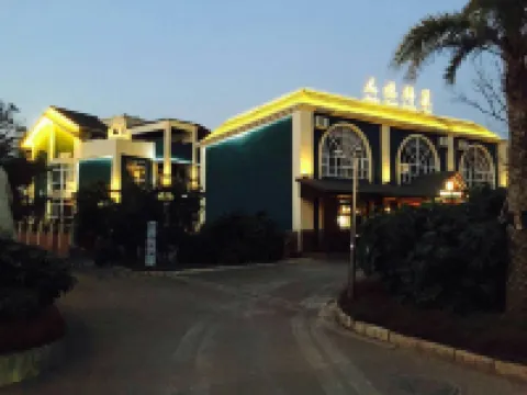 Human Touch Warmly Nest