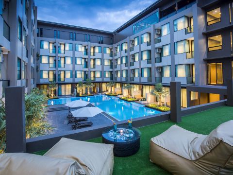 The Crystal Hotel Buriram - Formerly X2 Vibe Buriram