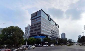 5. 힐튼 수저우..
