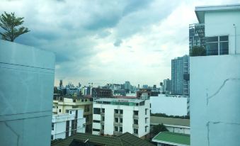 Hotel Amber Sukhumvit 85