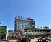 Huilong Dasha Hotel Hotels near Chengdenan Railway Station