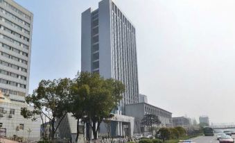 Ji Hotel (Wuhan Guanggu & Luoyu Road)