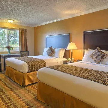 Silver Surf Motel