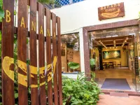 Banana International Youth Hostel Hotels near Hainan University(Haidian Campus)