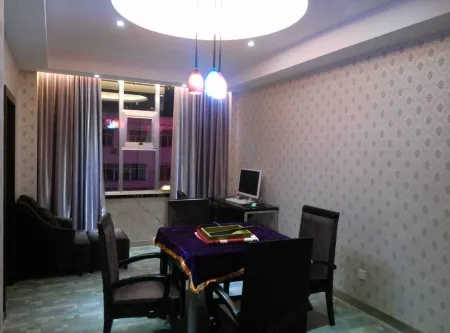 Longshan Immigrant Hotel