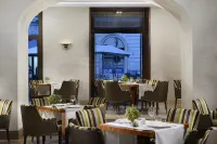 UNA HOTELS Decò Roma