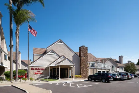 Residence Inn San Diego La Jolla Отели рядом с достопримечательностью «Библиотека Гейзел»