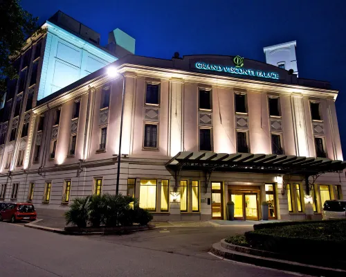 Grand Visconti Palace Hotels near Brenta Station