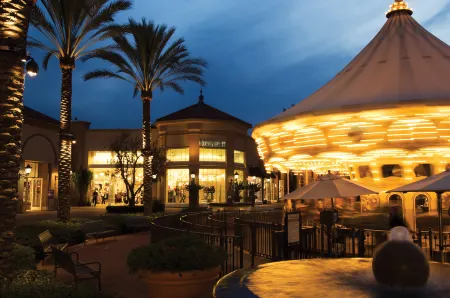 Fairfield Inn & Suites Tustin Orange County Отели в г. Тастин