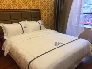 Ziyun Maple Leaf Boutique Hotel