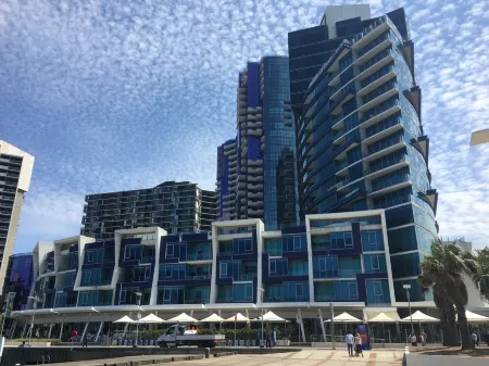 Accent Accommodation@Docklands Отели рядом с достопримечательностью «Victoria Police Museum»