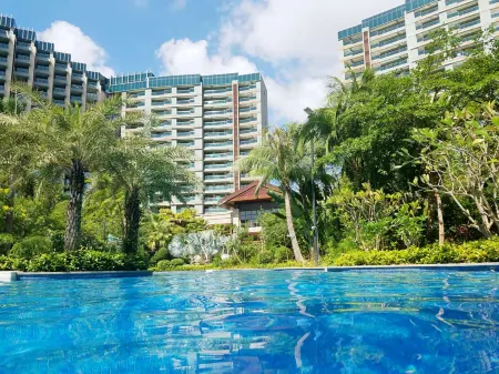 Wanhai Peninsula Resort Hotel (Qingshui Bay, Lingshui) Отели рядом с достопримечательностью «Yetian Ancient Village»