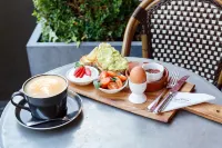 Ovolo Brisbane Fortitude Valley, a Wyndham Hotel - Breakfast