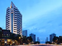 Haitian Hotel Hotels near كونمينغ هال