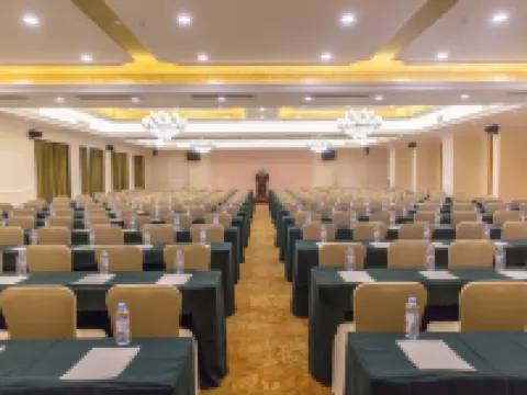 Vienna Hotel (Yulin Pedestrian Street) Hotels in Yulin