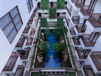 Sense Sunset Hotel Seminyak  Hotel di Bali