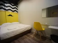 Brb Hostel Bangkok Silom Các khách sạn gần Ga MRT Silom