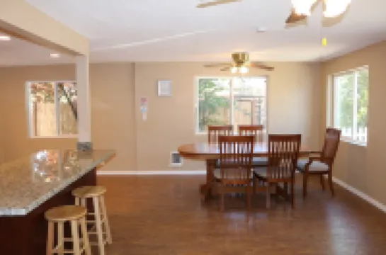 Quiet, Clean and Comfortable Room