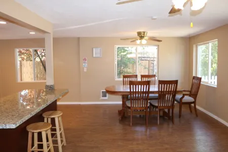 Quiet, Clean and Comfortable Room