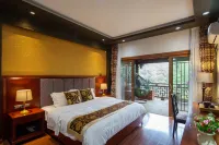 โรงแรมคอร์ทยาร์ดเพนนินซูล่าเฉินส์