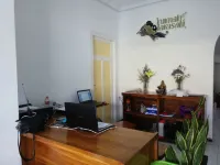 Rumah Larasati - Hostels