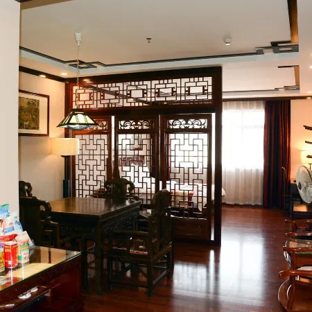 Heyuan Boutique Hotel (Shaoguan High-speed Railway Station)