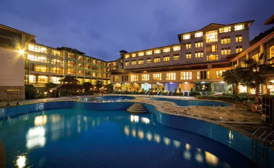 Lushan Zuishi Hot Spring Resort Hotel