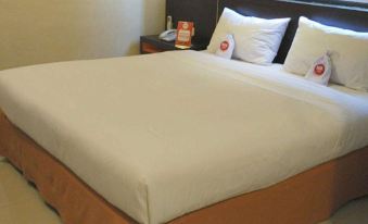 Nida Rooms Selat Panjang 11 Medan Kota at Wisma Sederhana Budget Hotel