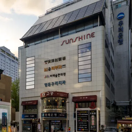 Myeongdong Sunshine Guesthouse Отели рядом с достопримечательностью «Чонногу»