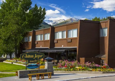 Chateau Jasper Отели рядом с достопримечательностью «Лейк Аннет Бич»
