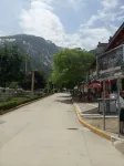 Huashan Shuntian Inn - Inns