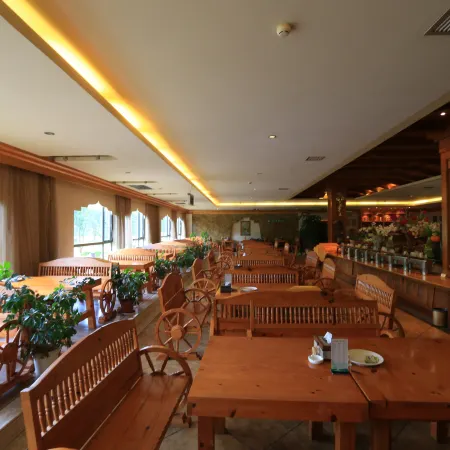 Xinghe Hotspring Spa Holiday Hotel