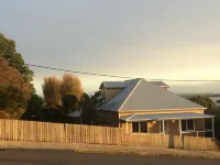 Noah's Stanley Luxury Bed and Breakfast