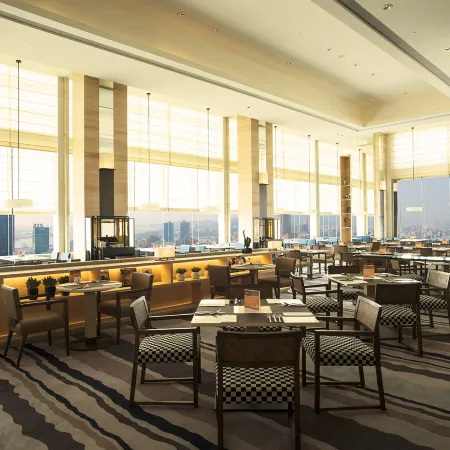 Hotel Cozzi Zhongshan Kaohsiung Отели рядом с достопримечательностью «Небоскреб «85 Скайтауэр»»