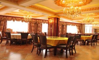 Yixian Jingxi Hot Spring Hotel