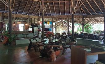 The Cliff and River Jungle Resort