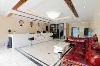 Yanjin Plain Lake Hotel - Parking