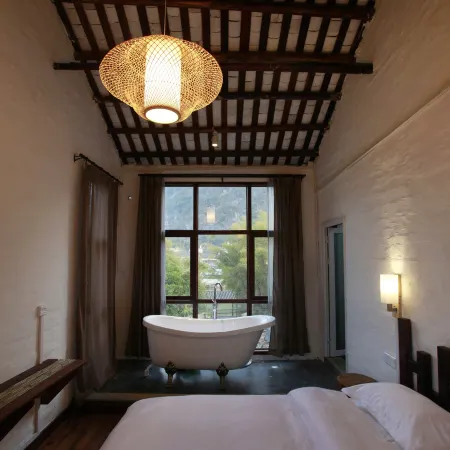 Hezhou Shuimo Inn