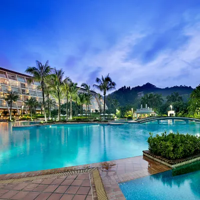 Dongguan MCB Lake Hotel Hotels near Dongchengnan Railway Station