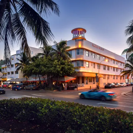 Waldorf Towers Hotel