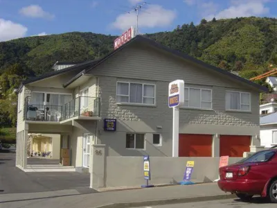 Aldan Lodge Hotels in 