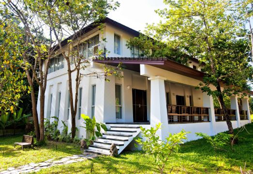 [사메드 파빌리온 리조트의 리셉션 모습]