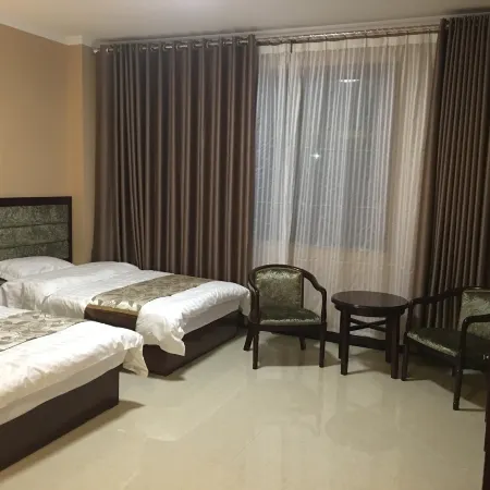 Huining Jingxiang Hotel