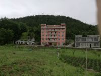 利川居然之家农庄