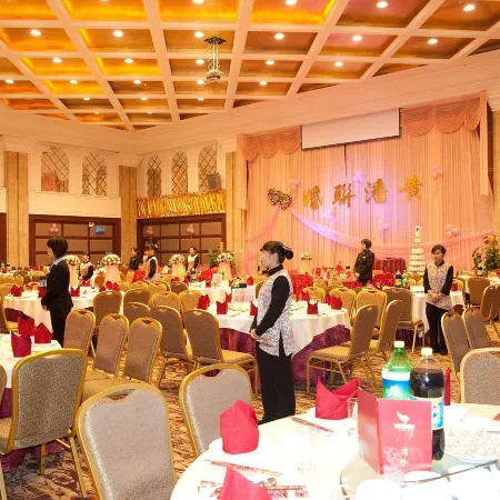 Royal Holiday Hotel