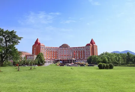Brilliance Garden Hotel Отели рядом с достопримечательностью «Luoshui Wetland Park»