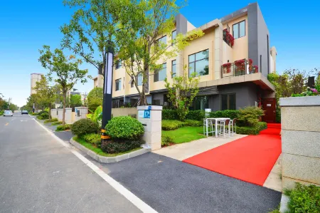 Changsha Huitang Yayunge Hot Spring Villa Отели рядом с достопримечательностью «Huitang Huatian City Hot Spring Resort»