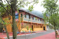 Xinhua Terrace Family Accommodation