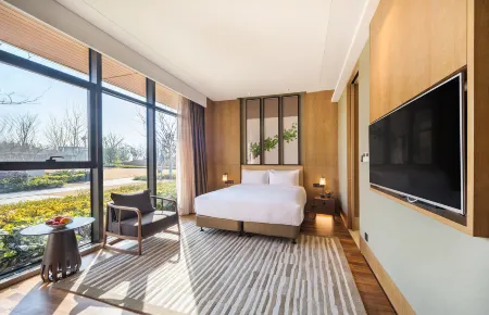 Huiyue Boutique Hotel Отели рядом с достопримечательностью «Hubushan Ancient Architectural Complex»